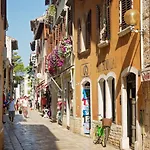 Cozy Studio-Apartment Inmitten Der Altstadt Von Porec Und Nur 50 Meter Zur Adria