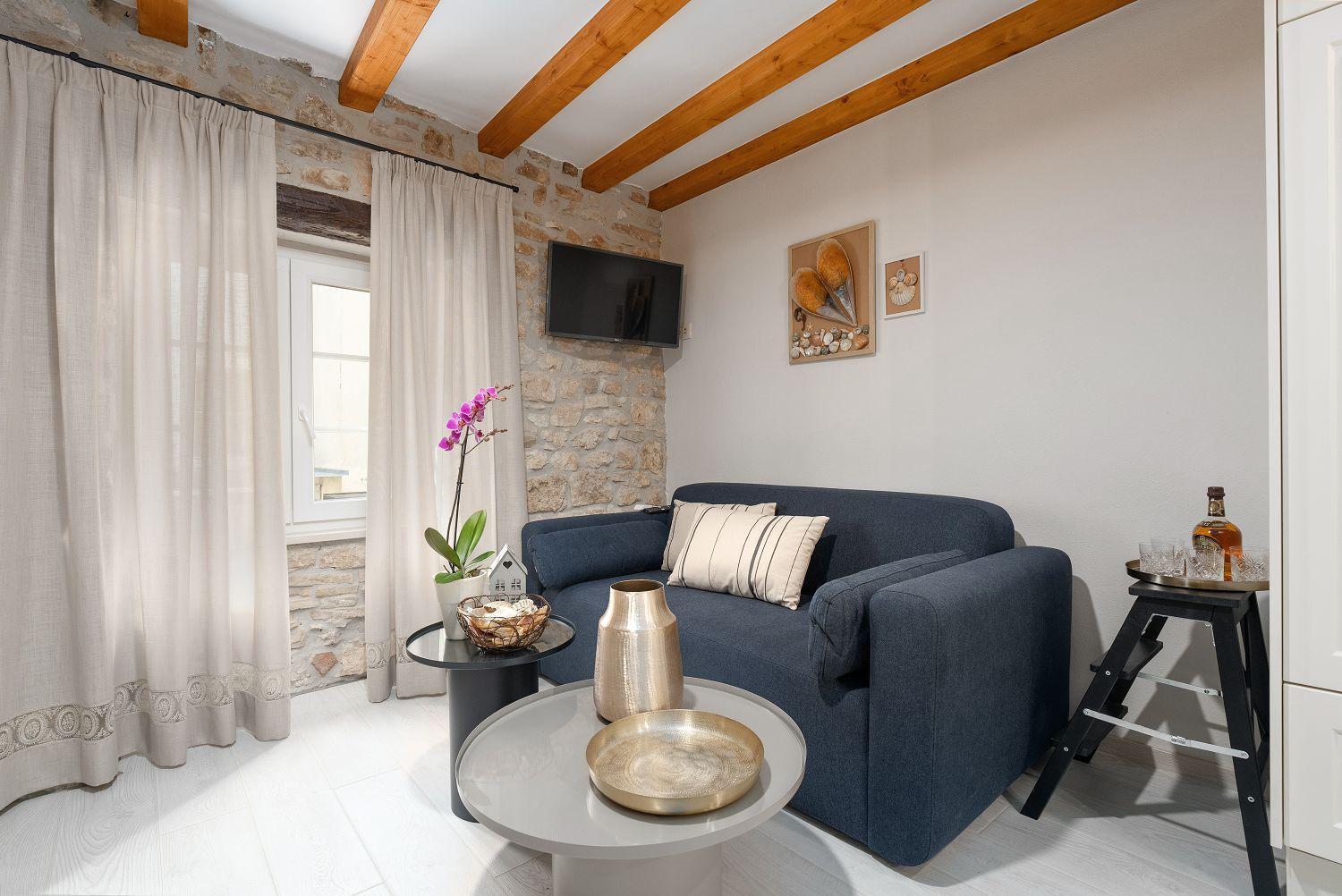 Cozy Studio-apartment Inmitten Der Altstadt Von Und Nur 50 Meter Zur Adria Apartment