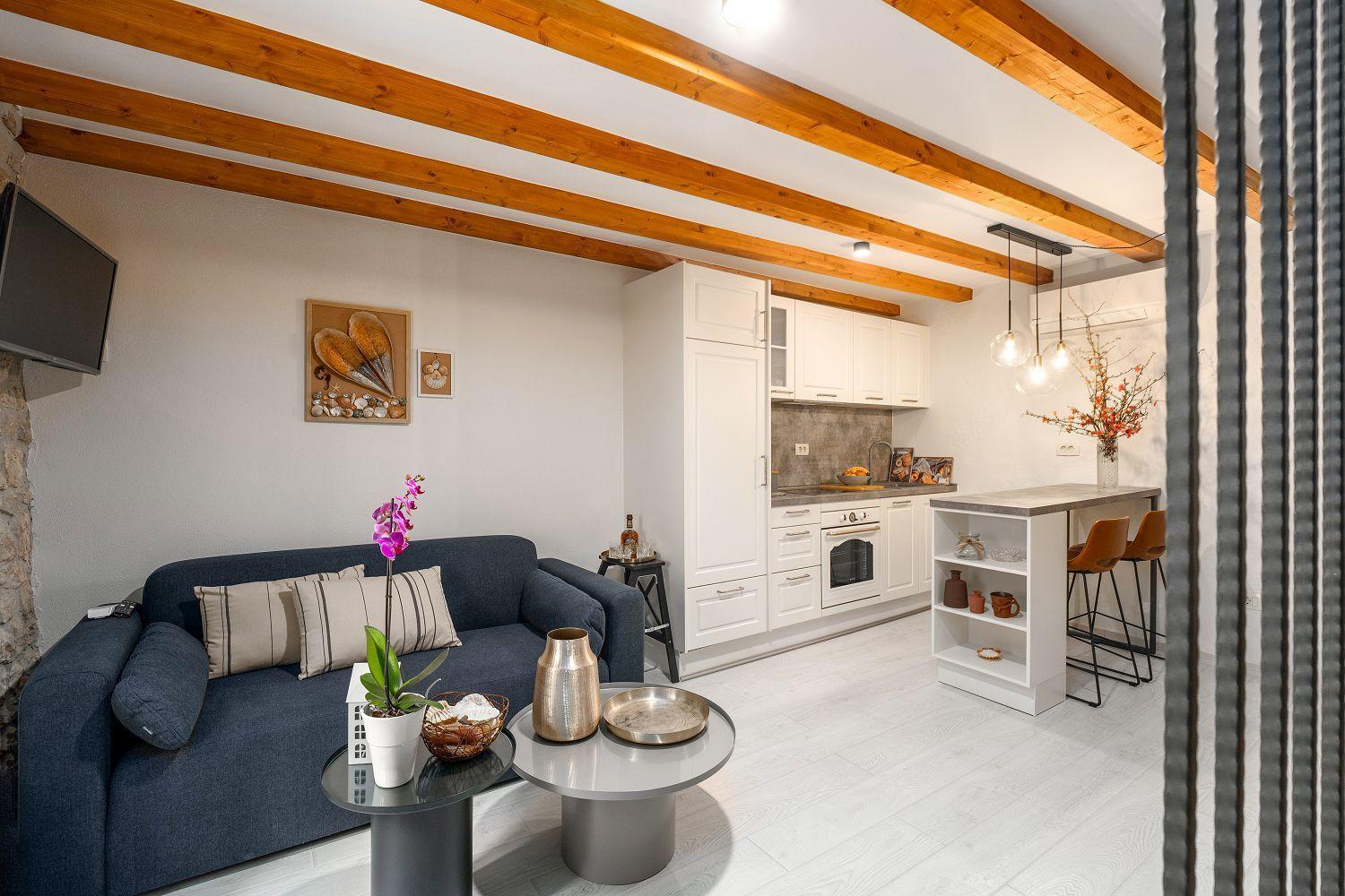 Cozy Studio-apartment Inmitten Der Altstadt Von Und Nur 50 Meter Zur Adria